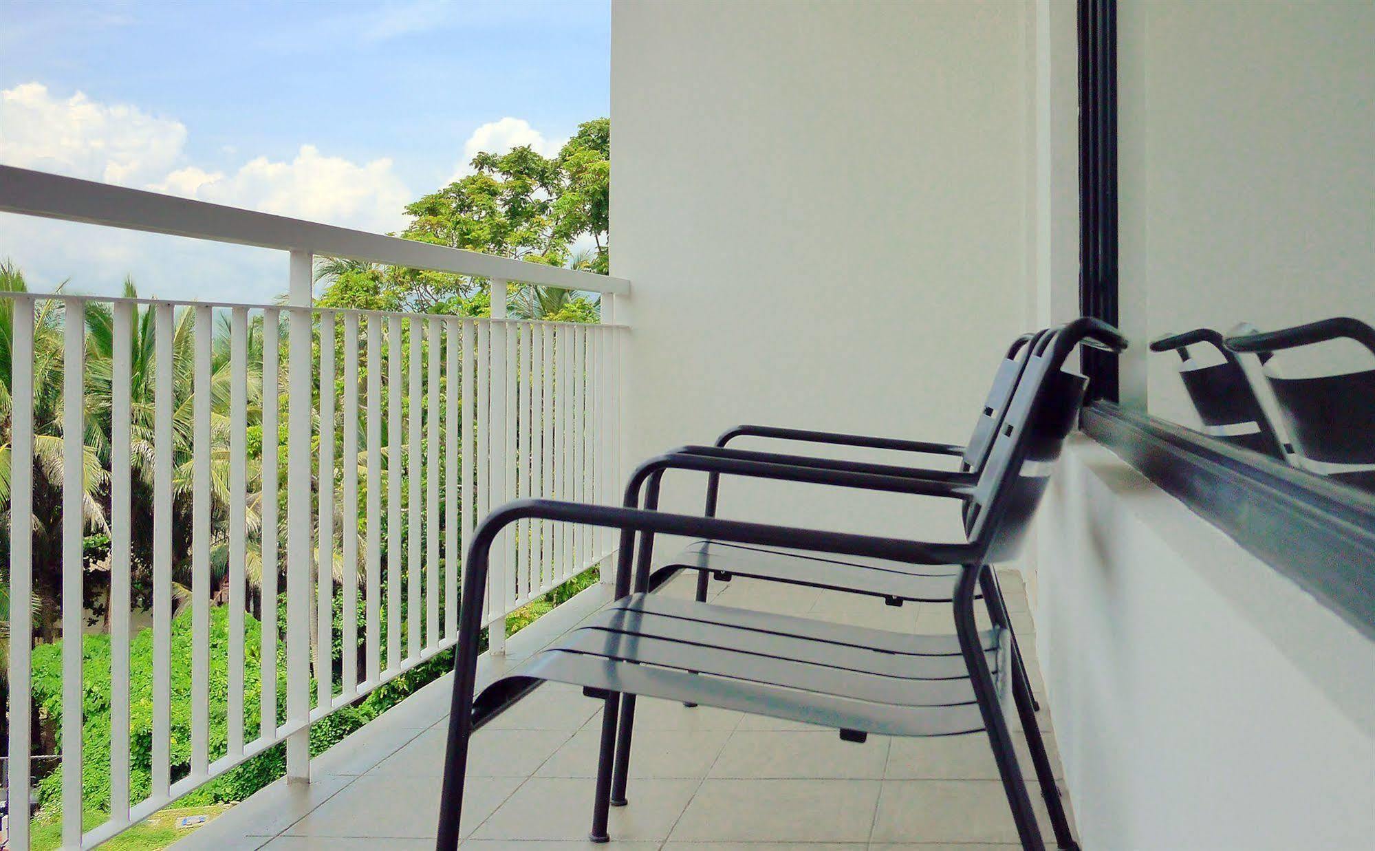 Balabag  Luxeview Hotel מראה חיצוני תמונה